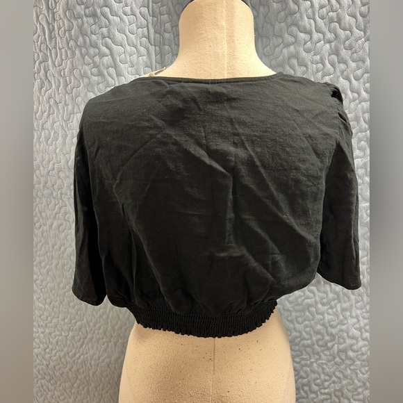 Crop top - Picture 3 of 9